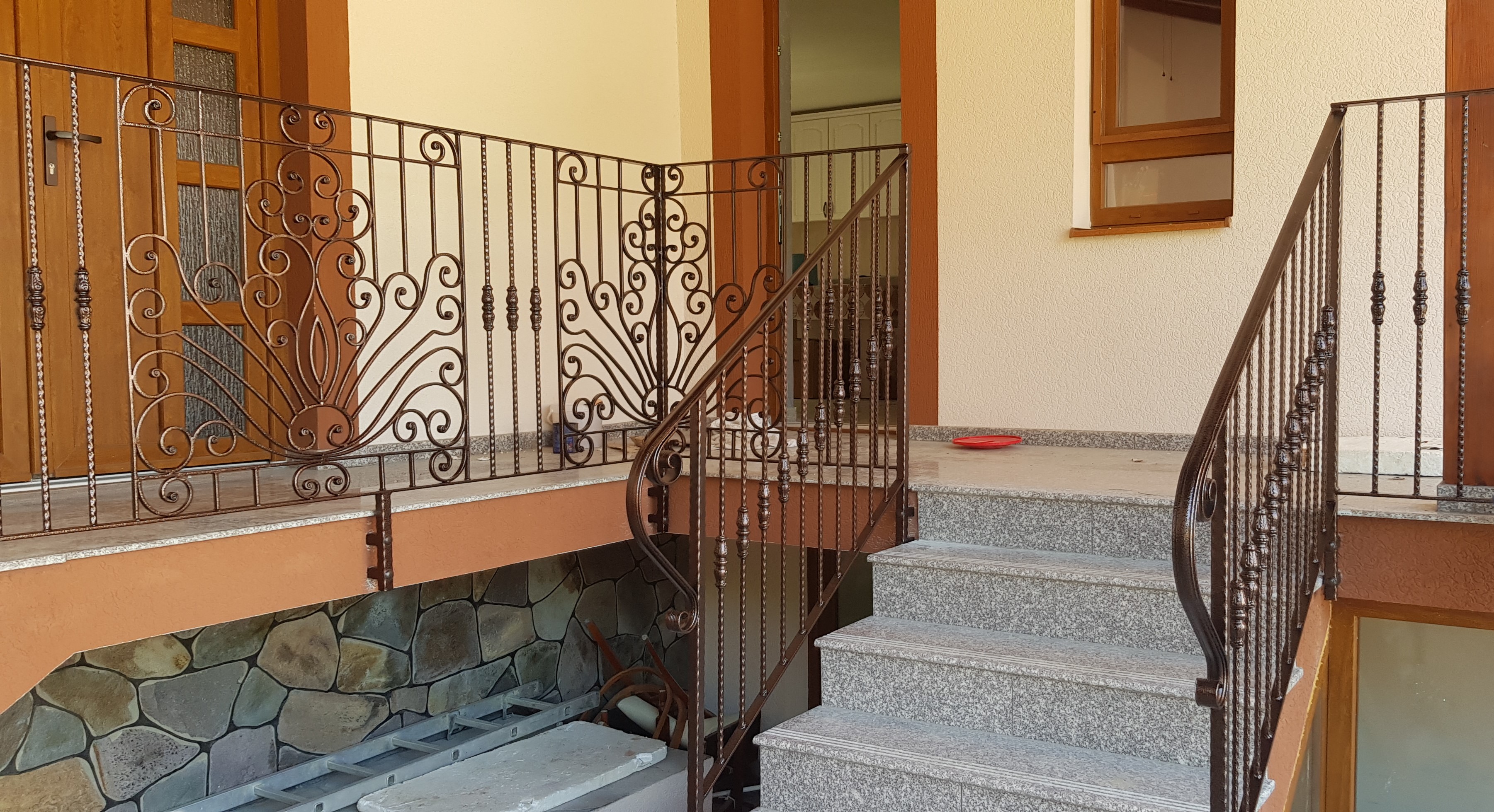 Balcoane si balustrazi