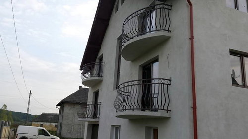 Balustrade rotunjite pentru balcon, din fier forjat