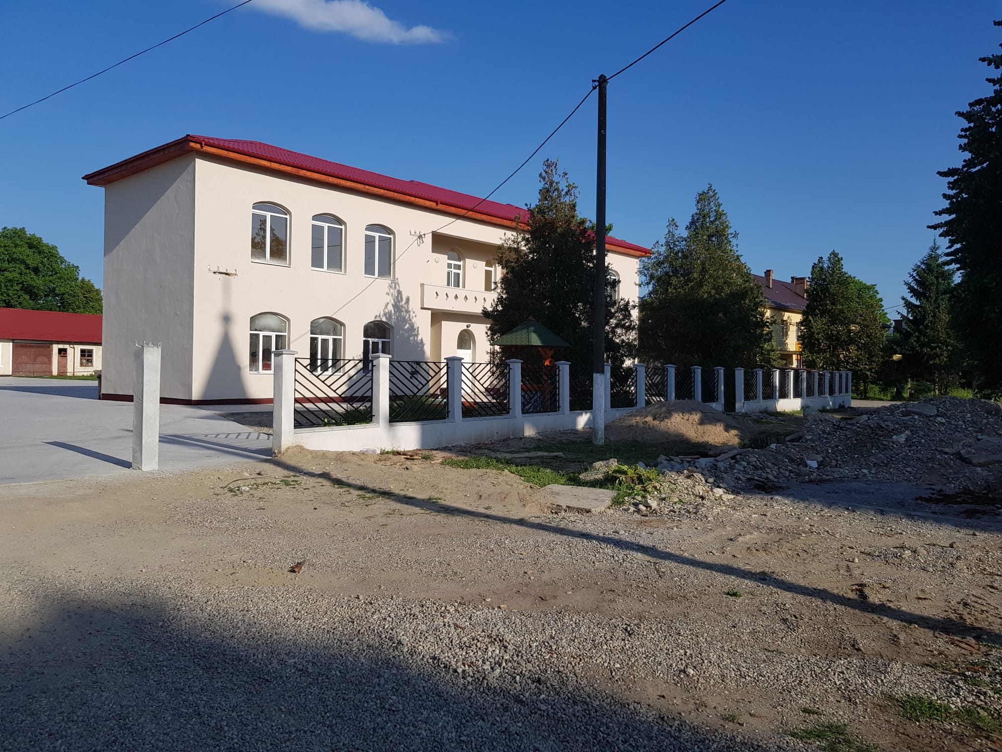 Porti si panouri de gard metalice