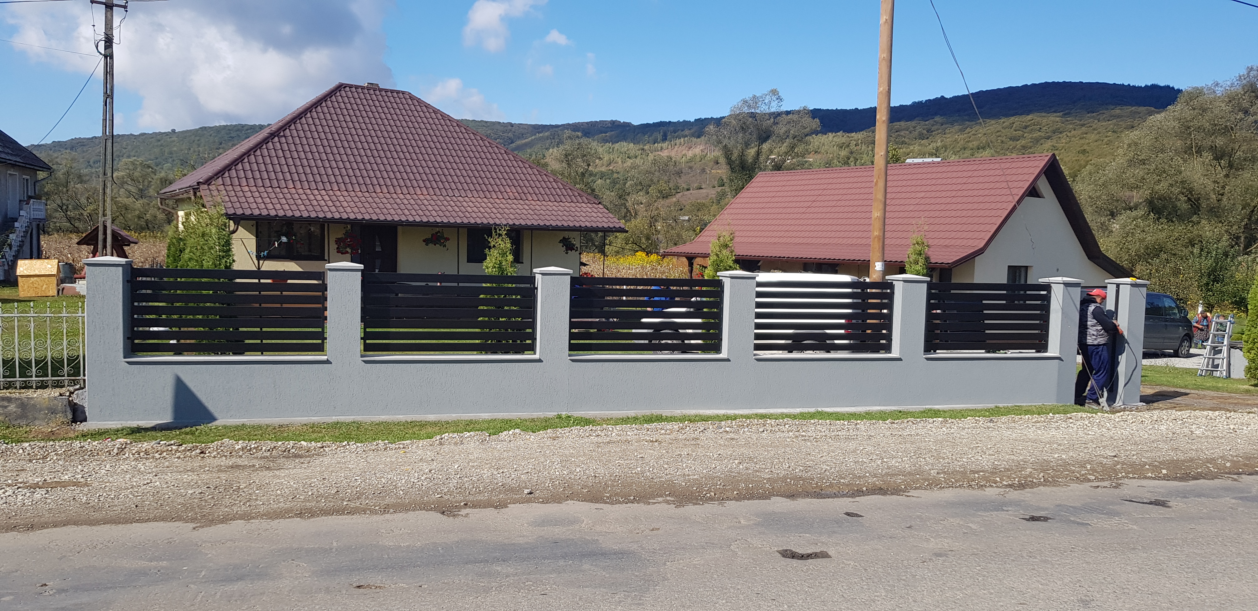 Porti si panouri de gard metalice