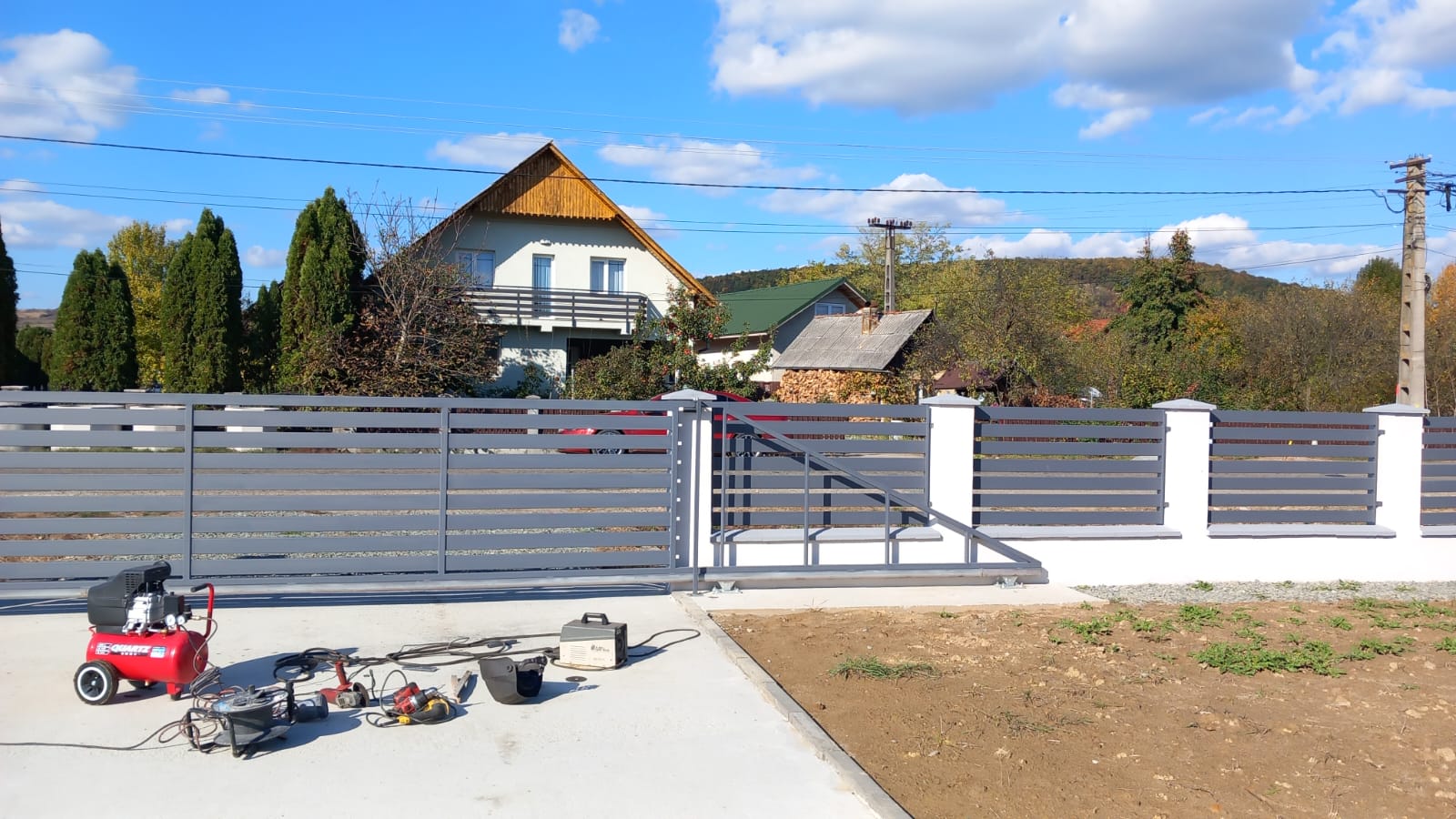 Porti si panouri de gard metalice