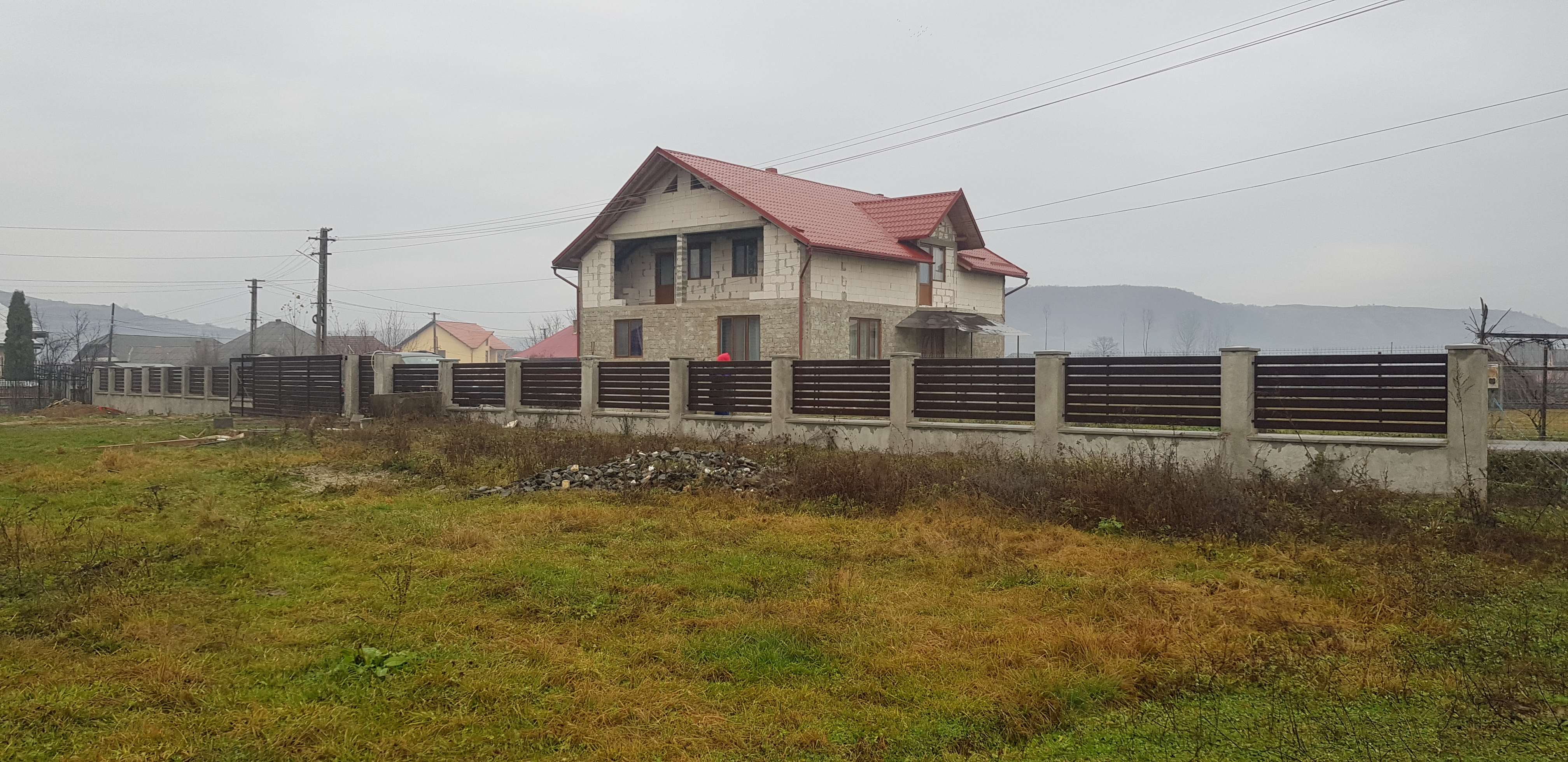 Porti si panouri de gard metalice