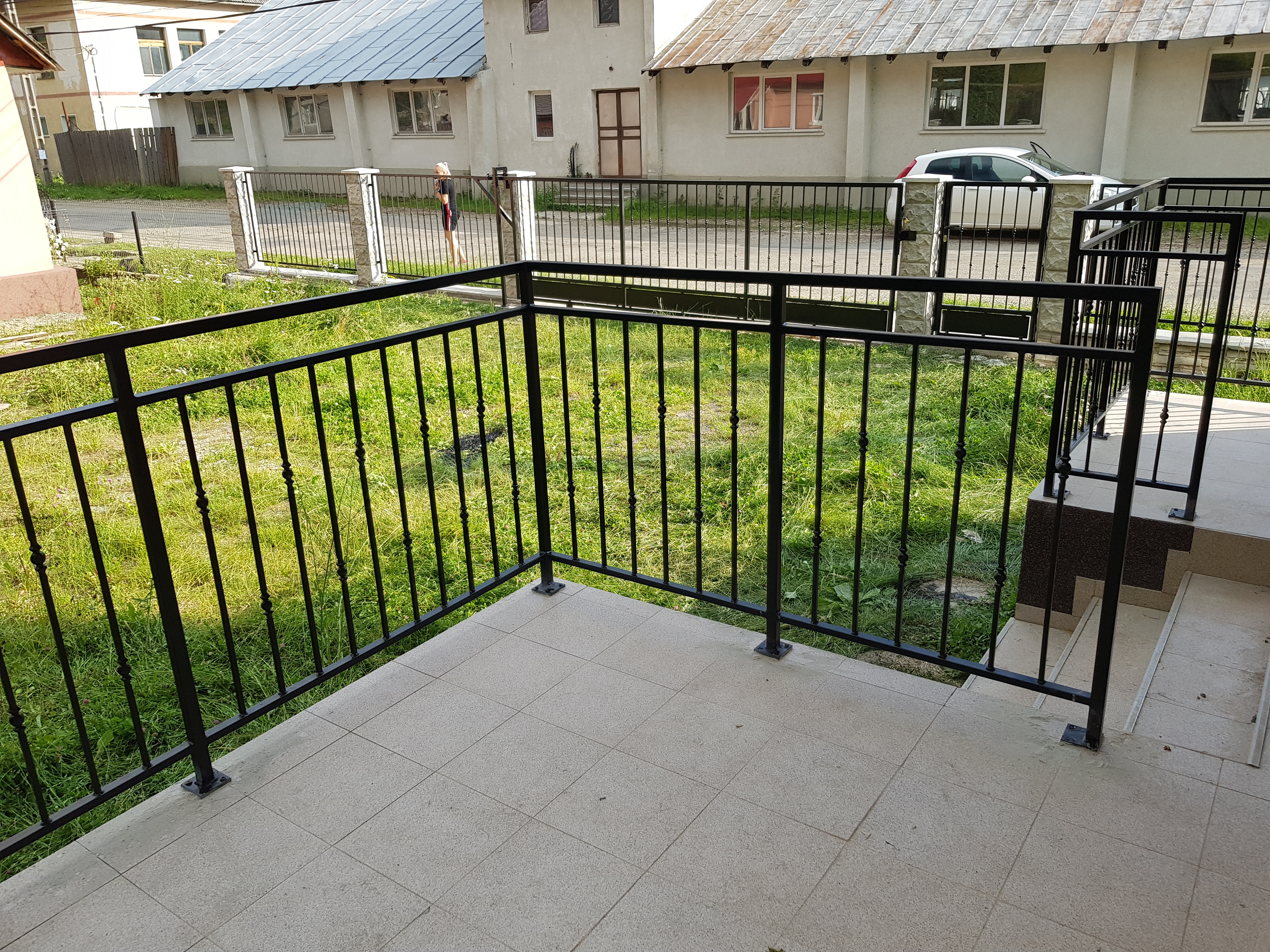 Porti si panouri de gard metalice